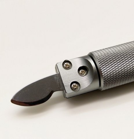 KAI METAL - hodinářský nůž s širokou střenkou