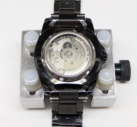 ALU HOLDER držák hodinkových pouzder / typ 326