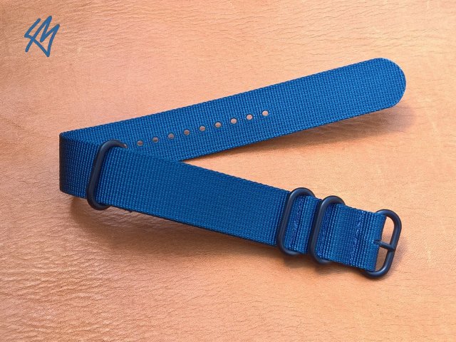 ZULU Strap - MODRÁ + PVD černé přezky š. 24 mm